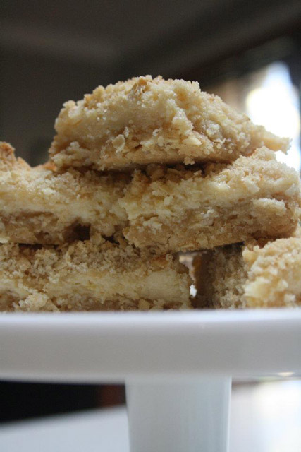 Oat slice lemon cake